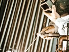 Dinas Damkar Pasaman Selamatkan Korban di Pinggir Sungai